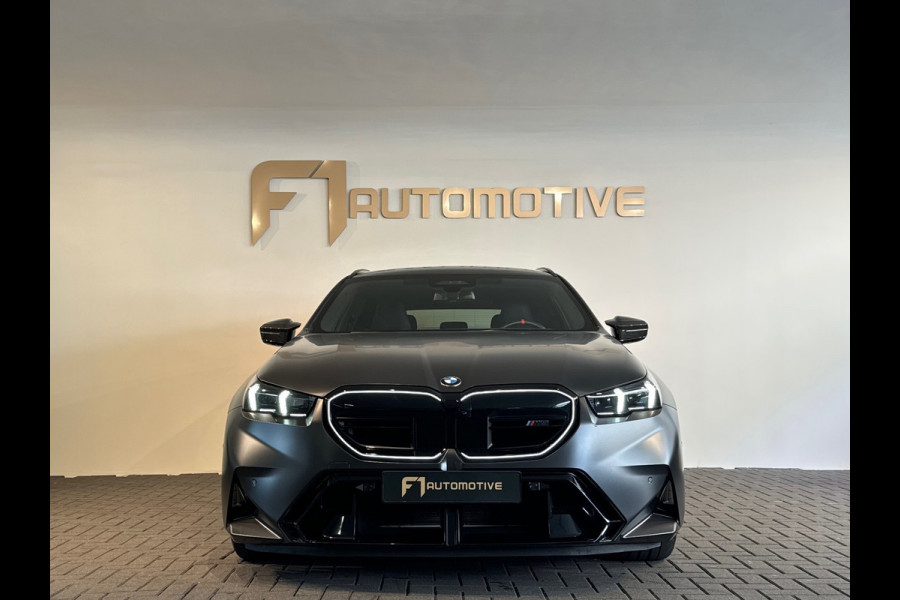 BMW 5 Serie Touring M5 Pano|Keramisch|B&W|HuD|Carbon|M Drivers