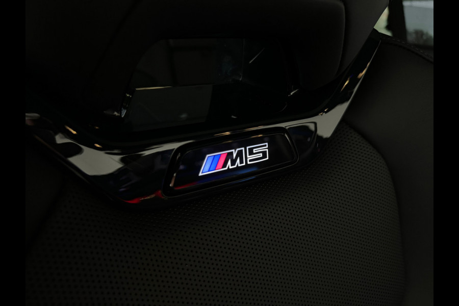 BMW 5 Serie Touring M5 Pano|Keramisch|B&W|HuD|Carbon|M Drivers