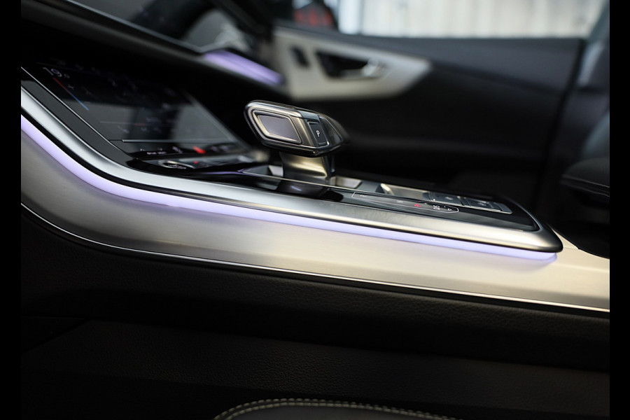Audi Q8 60 TFSI e Quattro RSQ8 Look / Luchtvering / Acc / Lane Assist / Head Up / Camera / B & O / Memory / Open Pano / Matrix