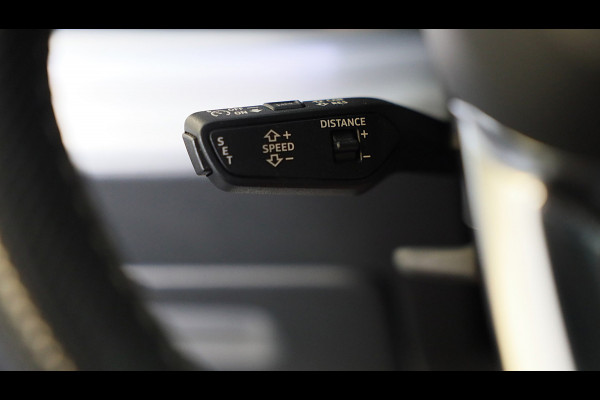Audi Q8 60 TFSI e Quattro RSQ8 Look / Luchtvering / Acc / Lane Assist / Head Up / Camera / B & O / Memory / Open Pano / Matrix
