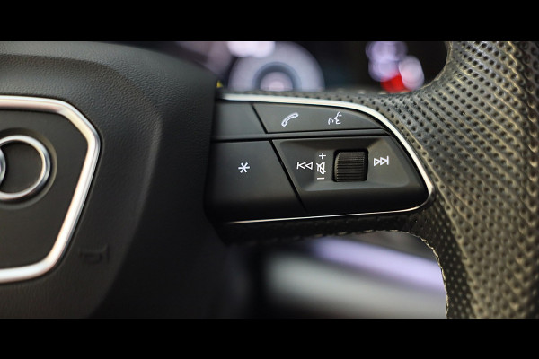 Audi Q8 60 TFSI e Quattro RSQ8 Look / Luchtvering / Acc / Lane Assist / Head Up / Camera / B & O / Memory / Open Pano / Matrix