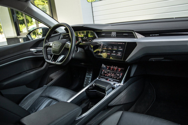 Audi e-tron E-tron 50 Quattro Launch edition plus 71 kWh / Maxton / Pano / S-Line