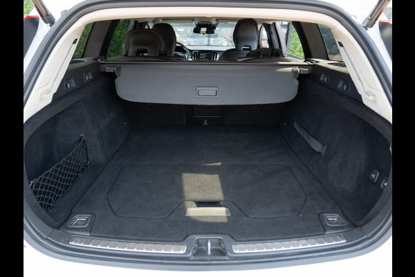 Volvo V60 Cross Country 2.0 T5 AWD Pro