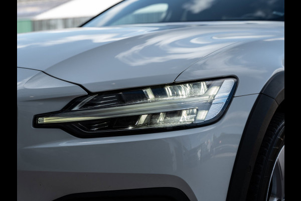 Volvo V60 Cross Country 2.0 T5 AWD Pro