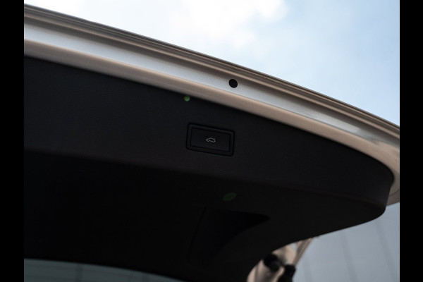 Volkswagen Tiguan 1.5 TSI 150PK DSG R-Line Business+ | Pano | IQ Light | ACC | Camera