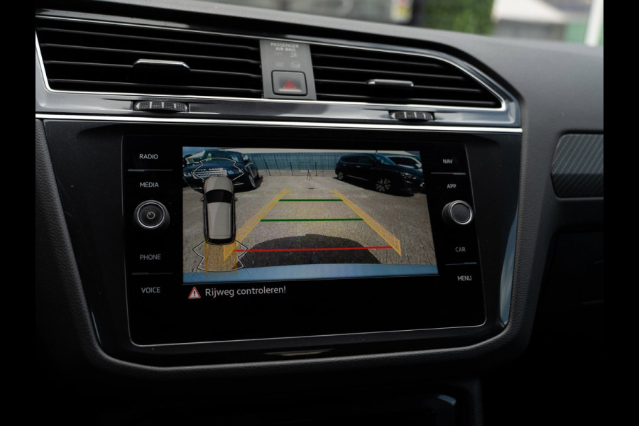 Volkswagen Tiguan 1.5 TSI 150PK DSG R-Line Business+ | Pano | IQ Light | ACC | Camera