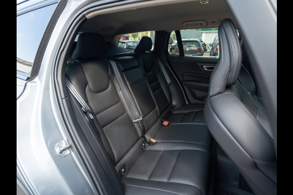 Volvo V60 Cross Country 2.0 B5 AWD Pro | H/K Sound | Memory | Pilot Assist