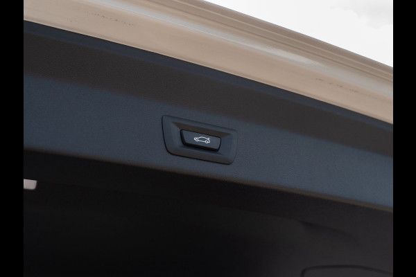 BMW X3 XDrive30e High Executive | M-Sport | Pano | Carplay | Camera
