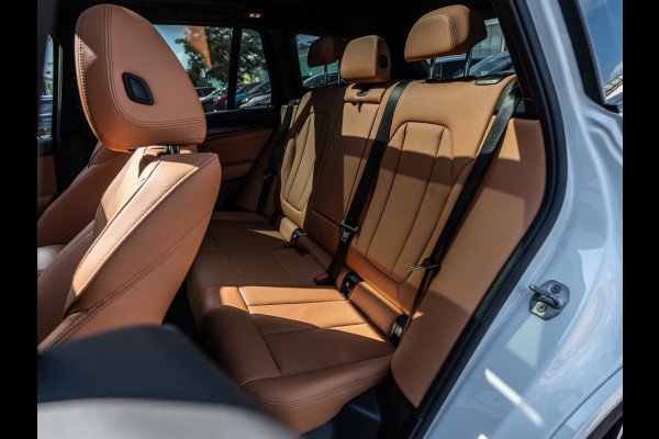 BMW X3 XDrive30e High Executive | M-Sport | Pano | Carplay | Camera
