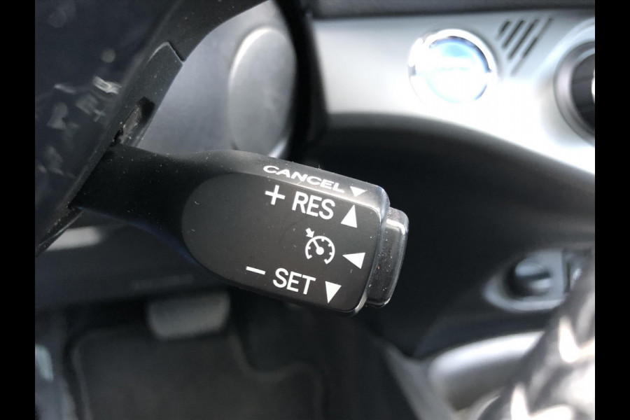 Toyota Yaris 1.5 Hybrid Executive | Trekhaak, Navigatie, Panoramadak, Leer/Alcantara, Armsteun, 16inch, Keyless, Meest Luxe!