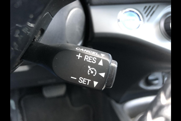 Toyota Yaris 1.5 Hybrid Executive | Trekhaak, Navigatie, Panoramadak, Leer/Alcantara, Armsteun, 16inch, Keyless, Meest Luxe!