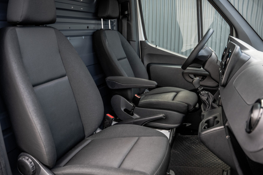 Mercedes-Benz Sprinter 311 CDI RWD L2H2 | | Volledig Ingericht | Mbux | Camera | Climatronic