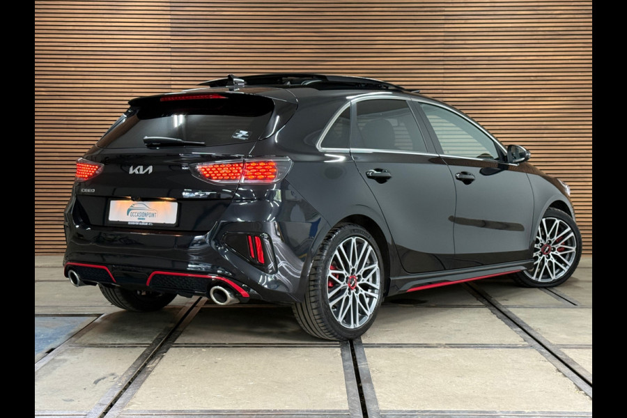 Kia Ceed 1.6 T-GDi GT 204pk | Facelift | VOL! | Pano | LED | Virtual | JBL | ACC | BCA | LFA | Wireless Charg | CarPlay