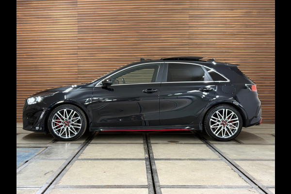 Kia Ceed 1.6 T-GDi GT 204pk | Facelift | VOL! | Pano | LED | Virtual | JBL | ACC | BCA | LFA | Wireless Charg | CarPlay