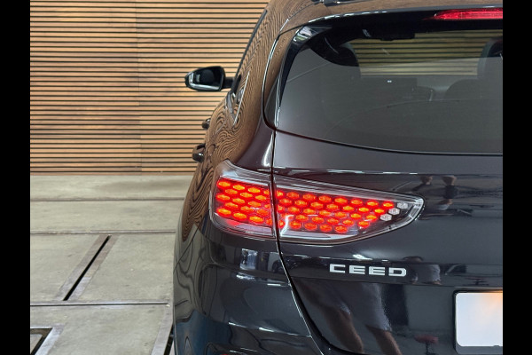 Kia Ceed 1.6 T-GDi GT 204pk | Facelift | VOL! | Pano | LED | Virtual | JBL | ACC | BCA | LFA | Wireless Charg | CarPlay