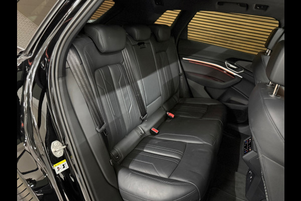 Audi e-tron E-tron 50 quattro S Black Edition 71 kWh | Panoramadak | Virtual Mirrors|360° Camera|Leder|Trekhaak | Memory | 21 Inch