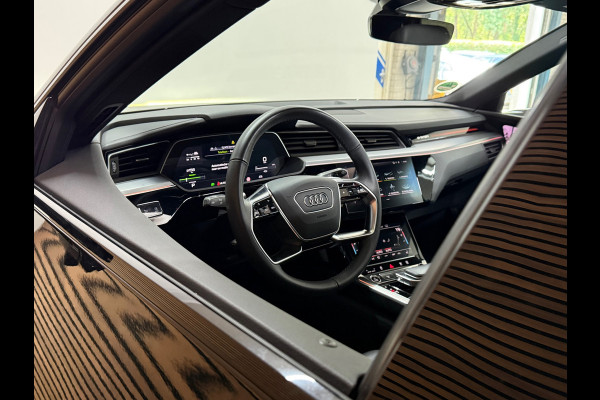 Audi e-tron E-tron 50 quattro S Black Edition 71 kWh | Panoramadak | Virtual Mirrors|360° Camera|Leder|Trekhaak | Memory | 21 Inch