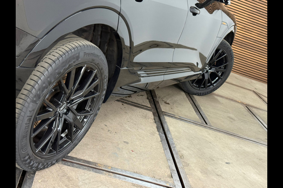 Audi e-tron E-tron 50 quattro S Black Edition 71 kWh | Panoramadak | Virtual Mirrors|360° Camera|Leder|Trekhaak | Memory | 21 Inch