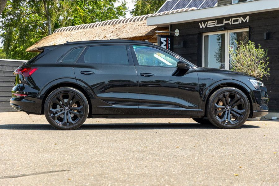 Audi e-tron E-tron 50 quattro S Line 71 kWh Soh 95% I S Line I Panoramadak I 22" I Adaptive Cruise I Luchtvering I CarPlay
