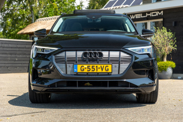 Audi e-tron E-tron 50 quattro S Line 71 kWh Soh 95% I S Line I Panoramadak I 22" I Adaptive Cruise I Luchtvering I CarPlay