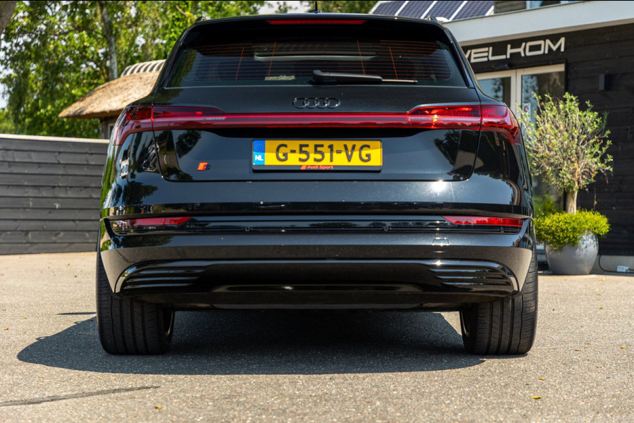 Audi e-tron E-tron 50 quattro S Line 71 kWh Soh 95% I S Line I Panoramadak I 22" I Adaptive Cruise I Luchtvering I CarPlay
