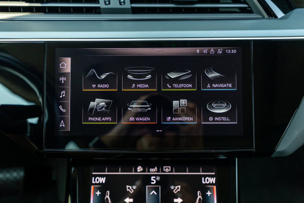 Audi e-tron E-tron 50 quattro S Line 71 kWh Soh 95% I S Line I Panoramadak I 22" I Adaptive Cruise I Luchtvering I CarPlay