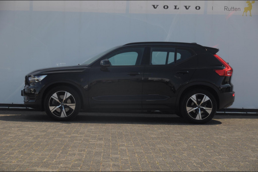 Volvo XC40 T4 211PK Automaat Recharge R-Design / Adaptieve cruise control / BLIS / stoel - en stuurwielverwarming / Elektrische achterklep / Parkeersensoren met camera / Apple carplay / All season banden