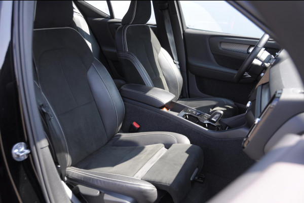 Volvo XC40 T4 211PK Automaat Recharge R-Design / Adaptieve cruise control / BLIS / stoel - en stuurwielverwarming / Elektrische achterklep / Parkeersensoren met camera / Apple carplay / All season banden
