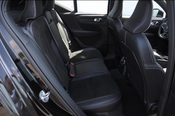 Volvo XC40 T4 211PK Automaat Recharge R-Design / Adaptieve cruise control / BLIS / stoel - en stuurwielverwarming / Elektrische achterklep / Parkeersensoren met camera / Apple carplay / All season banden