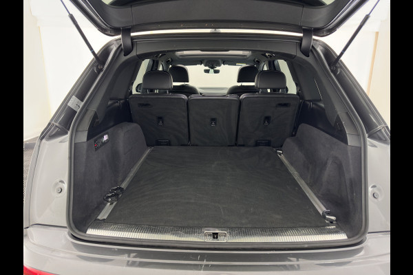 Audi Q7 3.0 TDI e-tron Quattro Sport (Plug-in) *PANO | LEATHER | FULL-LED | MEMORY-PACK | BOSE-AUDIO | CAMERA | DIGI-COCKPIT | HEATED-COMFORTSEATS | NAVI-FULLMAP | AIRSUSPENSION | PRIVACY-GLASS | SHIFTPADDLES | HEAD-UP | TOWBAR | 22''ALU*