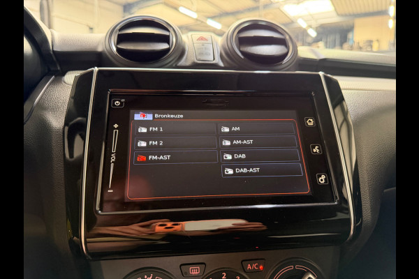 Suzuki Swift 1.2 Select, CarPlay, Airco, Camera