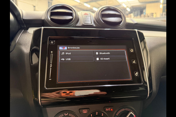 Suzuki Swift 1.2 Select, CarPlay, Airco, Camera