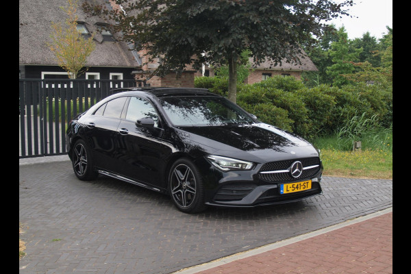 Mercedes-Benz CLA-Klasse 200 Business Solution AMG | Panoramadak | Burmester | Camera | Apple Carplay | Sfeerverlichting |