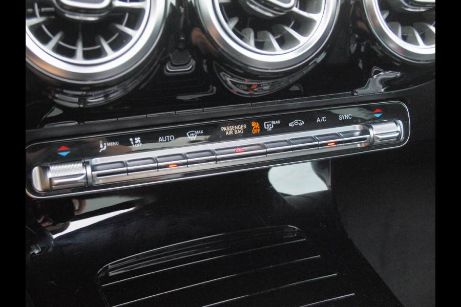 Mercedes-Benz CLA-Klasse 200 Business Solution AMG | Panoramadak | Burmester | Camera | Apple Carplay | Sfeerverlichting |