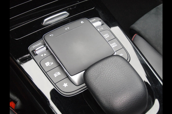 Mercedes-Benz CLA-Klasse 200 Business Solution AMG | Panoramadak | Burmester | Camera | Apple Carplay | Sfeerverlichting |