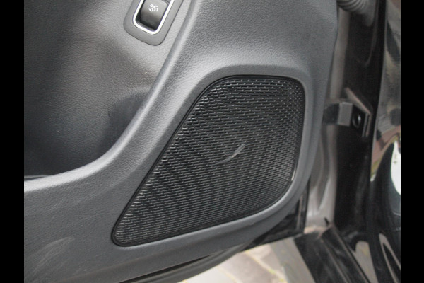 Mercedes-Benz CLA-Klasse 200 Business Solution AMG | Panoramadak | Burmester | Camera | Apple Carplay | Sfeerverlichting |