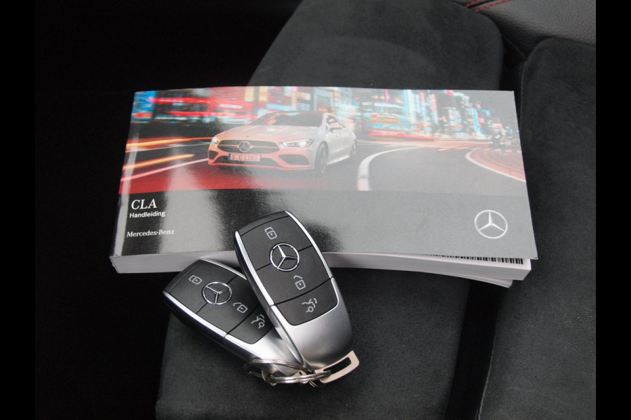 Mercedes-Benz CLA-Klasse 200 Business Solution AMG | Panoramadak | Burmester | Camera | Apple Carplay | Sfeerverlichting |