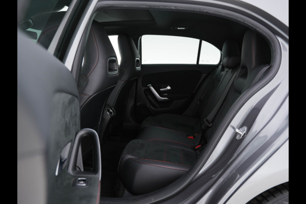 Mercedes-Benz A-Klasse 180 AMG-Line Business Solution *PANO | LEATHER-MICROFIBRE | WIDESCREEN-COCKPIT | FULL-LED | CAMERA | ECC | PDC | CRUISE | HEATED-SPORTSEATS | PRIVACY-GLASS | 18"ALU*
