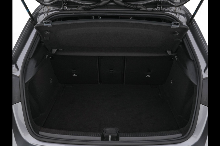 Mercedes-Benz A-Klasse 180 AMG-Line Business Solution *PANO | LEATHER-MICROFIBRE | WIDESCREEN-COCKPIT | FULL-LED | CAMERA | ECC | PDC | CRUISE | HEATED-SPORTSEATS | PRIVACY-GLASS | 18"ALU*