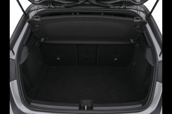 Mercedes-Benz A-Klasse 180 AMG-Line Business Solution *PANO | LEATHER-MICROFIBRE | WIDESCREEN-COCKPIT | FULL-LED | CAMERA | ECC | PDC | CRUISE | HEATED-SPORTSEATS | PRIVACY-GLASS | 18"ALU*