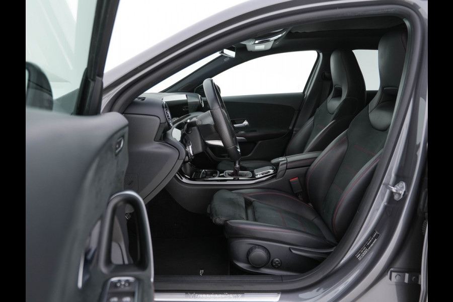 Mercedes-Benz A-Klasse 180 AMG-Line Business Solution *PANO | LEATHER-MICROFIBRE | WIDESCREEN-COCKPIT | FULL-LED | CAMERA | ECC | PDC | CRUISE | HEATED-SPORTSEATS | PRIVACY-GLASS | 18"ALU*