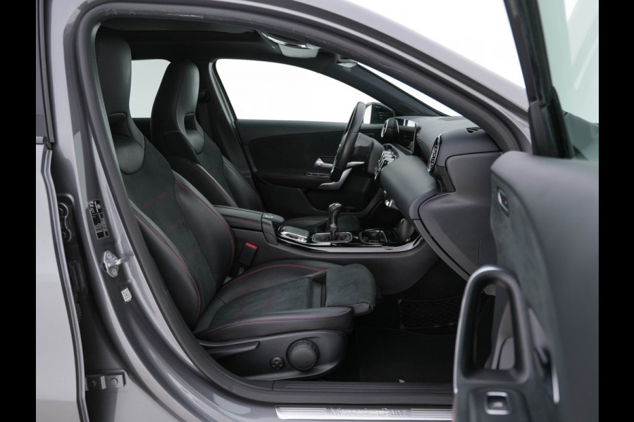 Mercedes-Benz A-Klasse 180 AMG-Line Business Solution *PANO | LEATHER-MICROFIBRE | WIDESCREEN-COCKPIT | FULL-LED | CAMERA | ECC | PDC | CRUISE | HEATED-SPORTSEATS | PRIVACY-GLASS | 18"ALU*