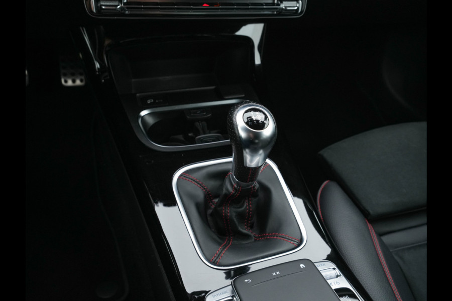 Mercedes-Benz A-Klasse 180 AMG-Line Business Solution *PANO | LEATHER-MICROFIBRE | WIDESCREEN-COCKPIT | FULL-LED | CAMERA | ECC | PDC | CRUISE | HEATED-SPORTSEATS | PRIVACY-GLASS | 18"ALU*