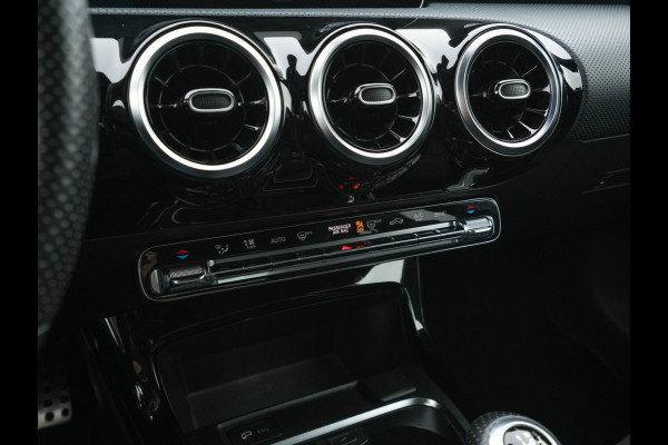 Mercedes-Benz A-Klasse 180 AMG-Line Business Solution *PANO | LEATHER-MICROFIBRE | WIDESCREEN-COCKPIT | FULL-LED | CAMERA | ECC | PDC | CRUISE | HEATED-SPORTSEATS | PRIVACY-GLASS | 18"ALU*