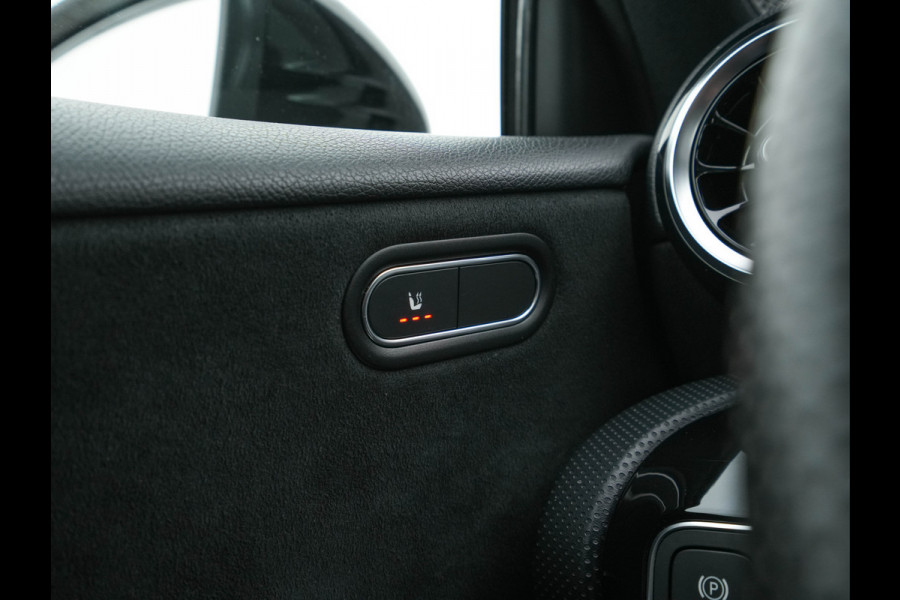 Mercedes-Benz A-Klasse 180 AMG-Line Business Solution *PANO | LEATHER-MICROFIBRE | WIDESCREEN-COCKPIT | FULL-LED | CAMERA | ECC | PDC | CRUISE | HEATED-SPORTSEATS | PRIVACY-GLASS | 18"ALU*
