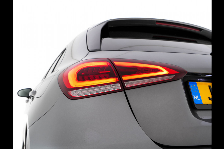 Mercedes-Benz A-Klasse 180 AMG-Line Business Solution *PANO | LEATHER-MICROFIBRE | WIDESCREEN-COCKPIT | FULL-LED | CAMERA | ECC | PDC | CRUISE | HEATED-SPORTSEATS | PRIVACY-GLASS | 18"ALU*