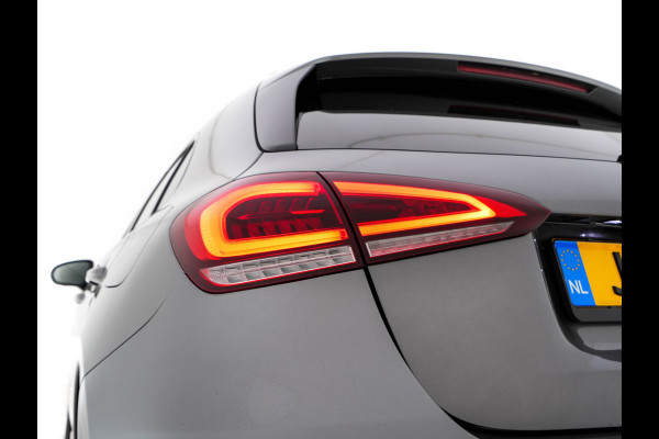 Mercedes-Benz A-Klasse 180 AMG-Line Business Solution *PANO | LEATHER-MICROFIBRE | WIDESCREEN-COCKPIT | FULL-LED | CAMERA | ECC | PDC | CRUISE | HEATED-SPORTSEATS | PRIVACY-GLASS | 18"ALU*