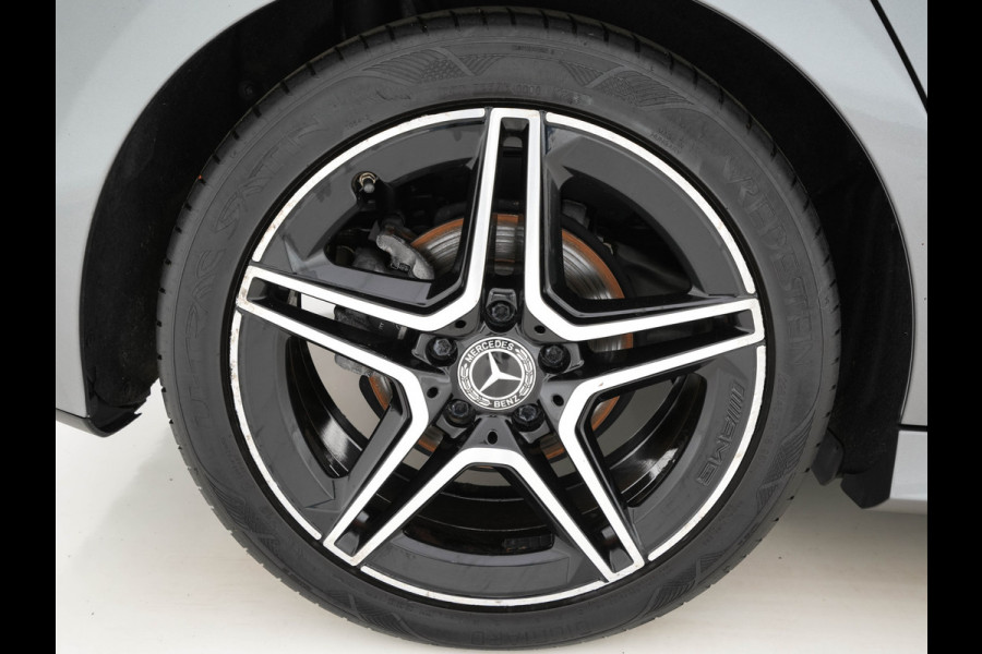 Mercedes-Benz A-Klasse 180 AMG-Line Business Solution *PANO | LEATHER-MICROFIBRE | WIDESCREEN-COCKPIT | FULL-LED | CAMERA | ECC | PDC | CRUISE | HEATED-SPORTSEATS | PRIVACY-GLASS | 18"ALU*