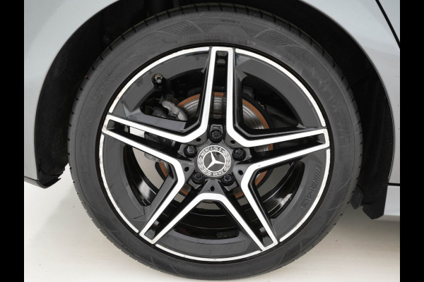 Mercedes-Benz A-Klasse 180 AMG-Line Business Solution *PANO | LEATHER-MICROFIBRE | WIDESCREEN-COCKPIT | FULL-LED | CAMERA | ECC | PDC | CRUISE | HEATED-SPORTSEATS | PRIVACY-GLASS | 18"ALU*