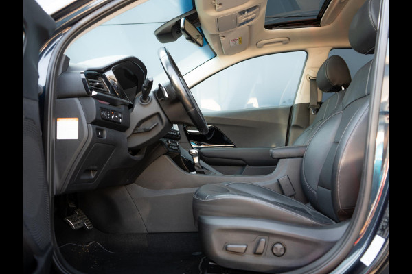 Kia Niro 1.6 GDi Hybrid ExecutiveLine | Cruise | Carplay | Navi | Keyless | Stoelverwarming-ventilatie | schuif-kanteldak